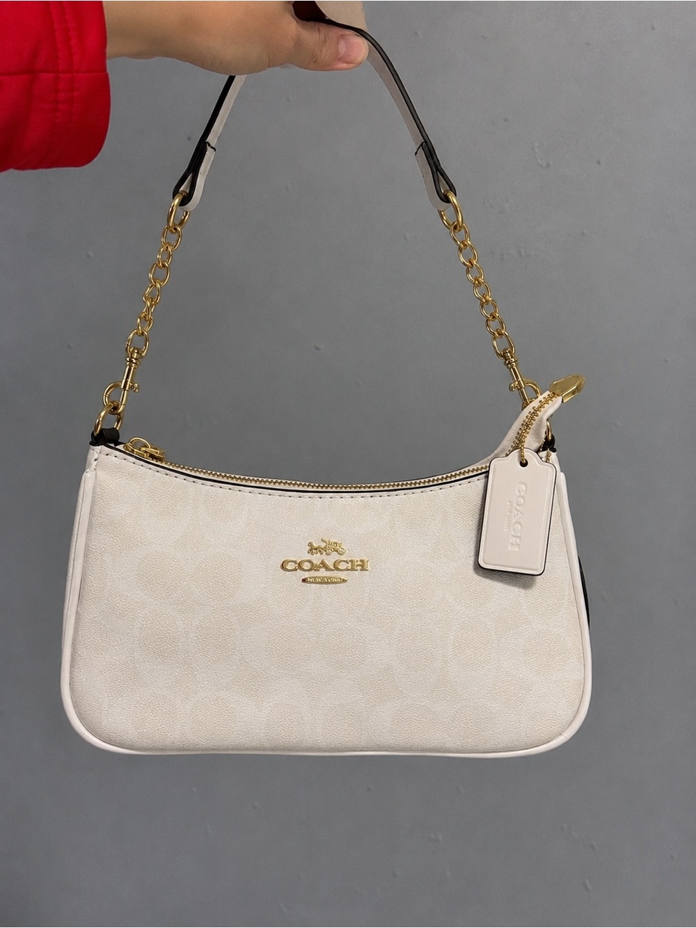 Coach Cream Shoulder Bag with Gold Chain Strap